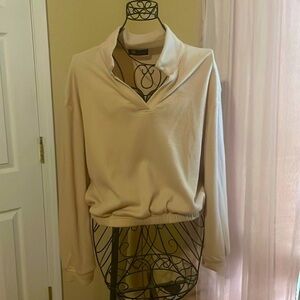 NWOT! Ladies Long Sleeve Crop Top